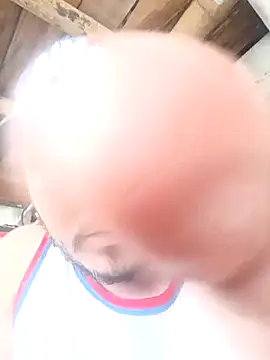 santiii   12 online show from October 22, 2025, 7:13 pm