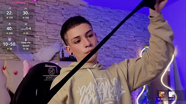 boyfox tay online show from February 10, 2026, 7:13 pm