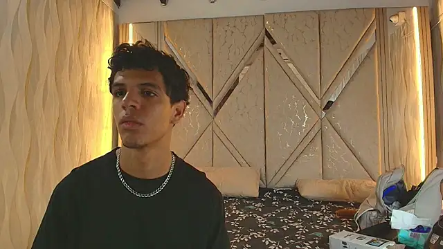 Hotcouple 222 online show from February 19, 2026, 7:27 am