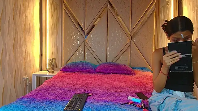 Hotcouple 222 online show from November 30, 2025, 7:31 am