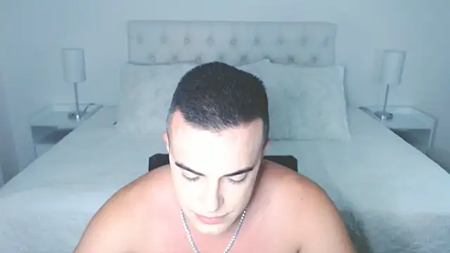 mr hunterx online show from September 27, 2025, 1:23 am