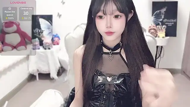 Snapshot of -EEBABY chatting on October 31, 2025, 1:08 pm -EEBABY online show from October 31, 2025, 1:08 pm