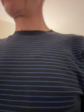 SexyLeon8 online show from December 16, 2025, 3:27 pm