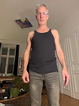 SexyLeon8 online show from November 15, 2025, 6:45 pm