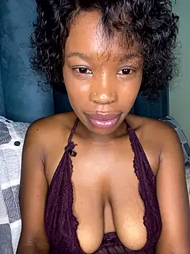 Caramel Mellow online show from January 12, 2026, 1:12 am