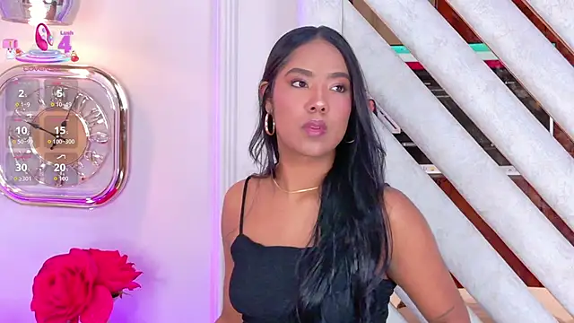 Mia Roset online show from October 2, 2025, 3:59 pm