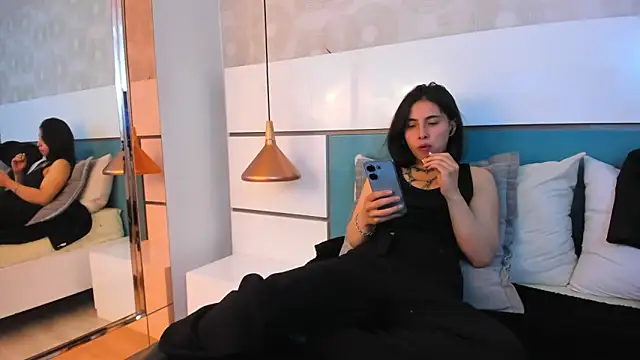 Snapshot of Ashkoreh chatting on February 14, 2026, 9:15 pm Ashkoreh online show from February 14, 2026, 9:15 pm