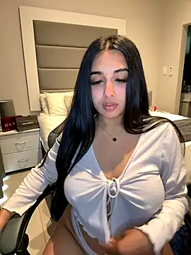 LilMisIndianx online show from December 3, 2025, 6:14 am