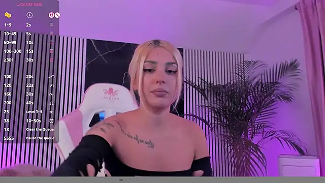 Snapshot of daisyblushh chatting on November 1, 2025, 7:41 pm daisyblushh online show from November 1, 2025, 7:41 pm