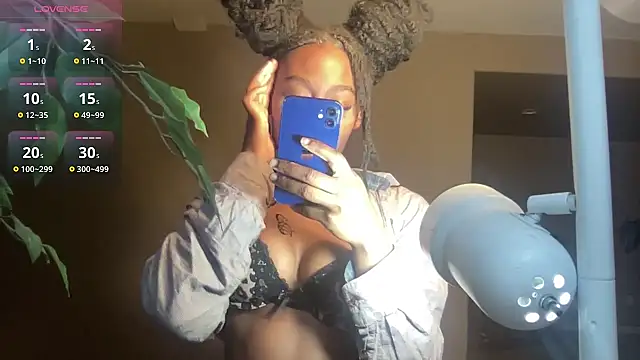 Snapshot of maskedgirl5005 chatting on September 13, 2025, 9:59 pm maskedgirl5005 online show from September 13, 2025, 9:59 pm