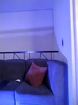 aisha duque online show from September 22, 2025, 8:04 pm