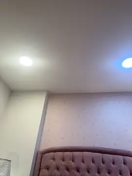 Bella  Wood online show from March 19, 2026, 7:58 pm