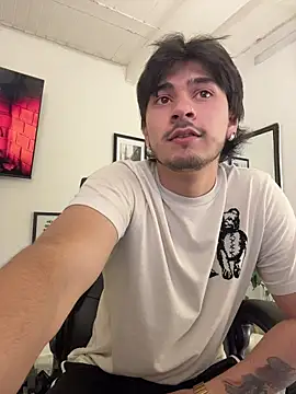 Snapshot of Elian_savoy chatting on October 5, 2025, 11:50 pm Elian savoy online show from October 5, 2025, 11:50 pm