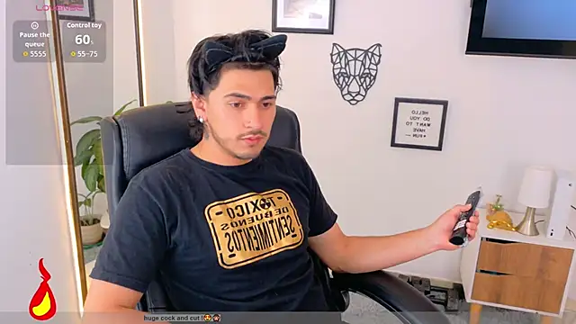 Snapshot of Elian_savoy chatting on September 17, 2025, 10:34 pm Elian savoy online show from September 17, 2025, 10:34 pm