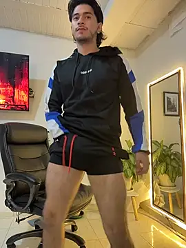 Snapshot of Elian_savoy chatting on October 25, 2025, 1:05 am Elian savoy online show from October 25, 2025, 1:05 am