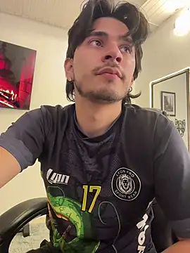 Snapshot of Elian_savoy chatting on October 16, 2025, 12:41 am Elian savoy online show from October 16, 2025, 12:41 am