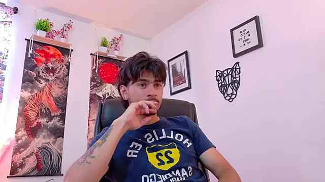 Snapshot of Elian_savoy chatting on July 19, 2026, 10:39 pm Elian savoy online show from July 19, 2026, 10:39 pm