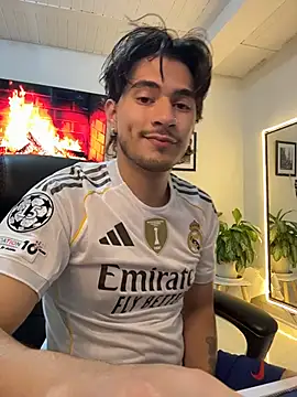 Snapshot of Elian_savoy chatting on October 29, 2025, 2:21 am Elian savoy online show from October 29, 2025, 2:21 am