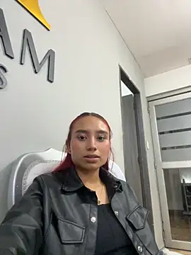 Snapshot of ximena_vasquez8 chatting on October 5, 2025, 3:19 am ximena vasquez8 online show from October 5, 2025, 3:19 am