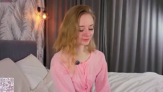 Snapshot of ElvinaRose chatting on February 3, 2026, 2:53 am ElvinaRose online show from February 3, 2026, 2:53 am