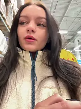 Snapshot of Cum_girlss chatting on October 2, 2025, 4:27 am Cum girlss online show from October 2, 2025, 4:27 am