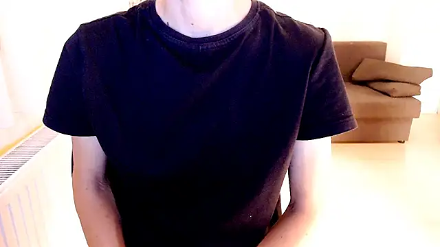 BerillyMoon online show from September 12, 2025, 5:35 pm