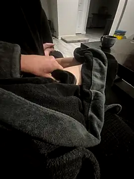 Justme 8519 online show from November 21, 2025, 12:37 pm