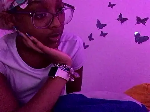 Moxhavix online show from November 8, 2025, 6:06 am