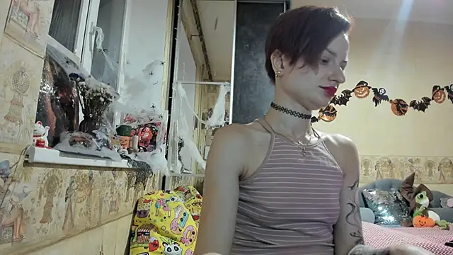 Snapshot of WatsonMi chatting on October 14, 2025, 2:50 pm WatsonMi online show from October 14, 2025, 2:50 pm