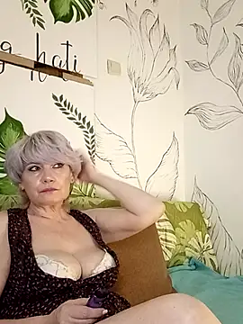 Catty Lady online show from March 12, 2026, 7:51 pm