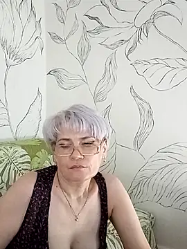 Catty Lady online show from September 9, 2025, 3:54 pm