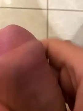 elpepewapo12 online show from November 2, 2025, 4:12 pm