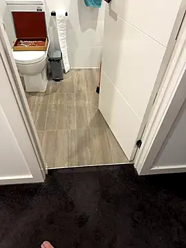 Reacher110565 online show from October 8, 2025, 10:17 am