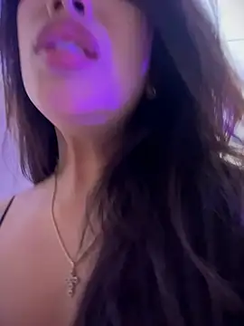 OneInAMillionXXX online show from April 3, 2026, 9:32 pm