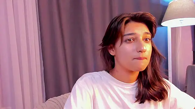 Elfy Rare  online show from October 1, 2025, 2:54 pm