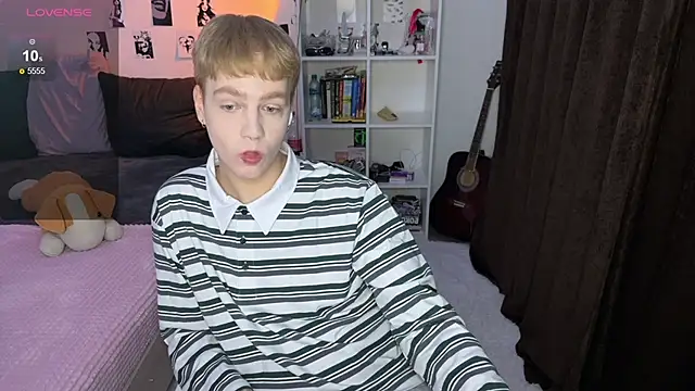 Snapshot of olivertasty chatting on October 5, 2025, 2:41 pm olivertasty online show from October 5, 2025, 2:41 pm