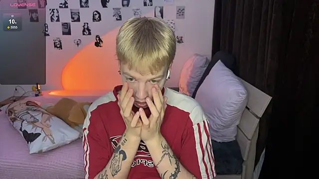 Snapshot of olivertasty chatting on October 26, 2025, 4:02 am olivertasty online show from October 26, 2025, 4:02 am