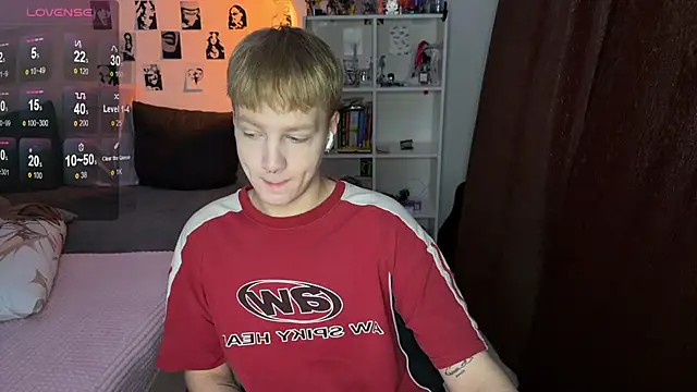 Snapshot of olivertasty chatting on October 3, 2025, 12:39 pm olivertasty online show from October 3, 2025, 12:39 pm