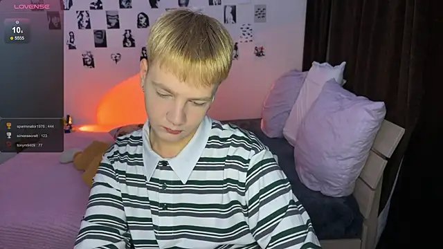 Snapshot of olivertasty chatting on October 23, 2025, 1:32 pm olivertasty online show from October 23, 2025, 1:32 pm