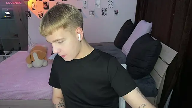 Snapshot of olivertasty chatting on September 21, 2025, 7:13 am olivertasty online show from September 21, 2025, 7:13 am