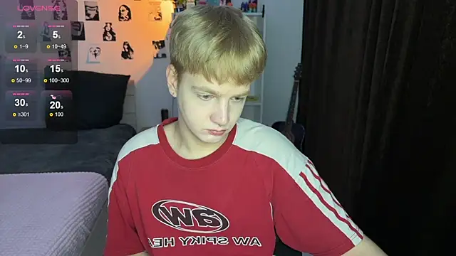 Snapshot of olivertasty chatting on October 15, 2025, 3:53 pm olivertasty online show from October 15, 2025, 3:53 pm