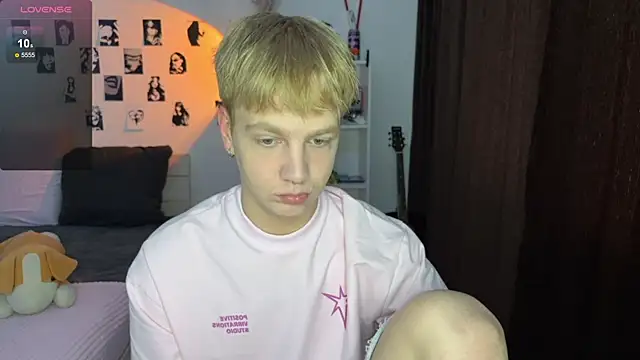 Snapshot of olivertasty chatting on October 12, 2025, 10:49 am olivertasty online show from October 12, 2025, 10:49 am