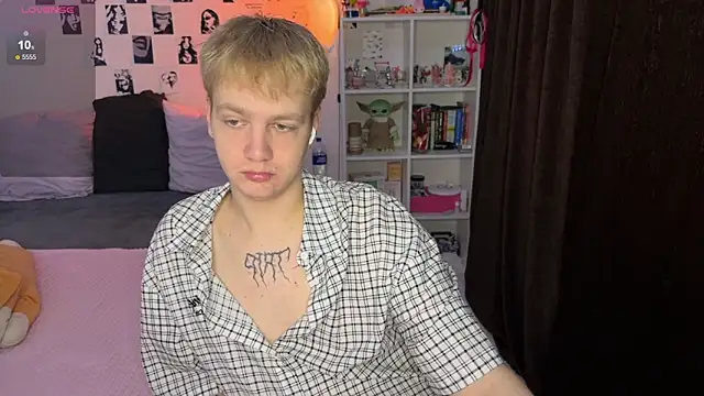 Snapshot of olivertasty chatting on November 17, 2025, 9:02 am olivertasty online show from November 17, 2025, 9:02 am