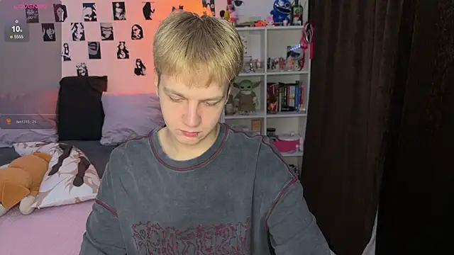 Snapshot of olivertasty chatting on November 18, 2025, 12:41 pm olivertasty online show from November 18, 2025, 12:41 pm