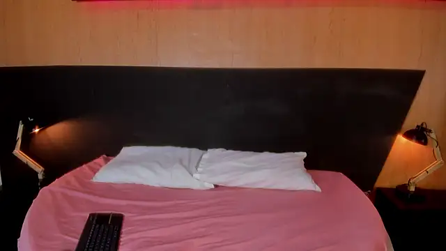 Snapshot of Dakota_Monroe chatting on September 19, 2025, 7:18 pm Dakota Monroe online show from September 19, 2025, 7:18 pm