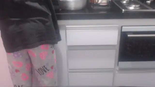 sabrina v  online show from April 18, 2026, 7:07 pm