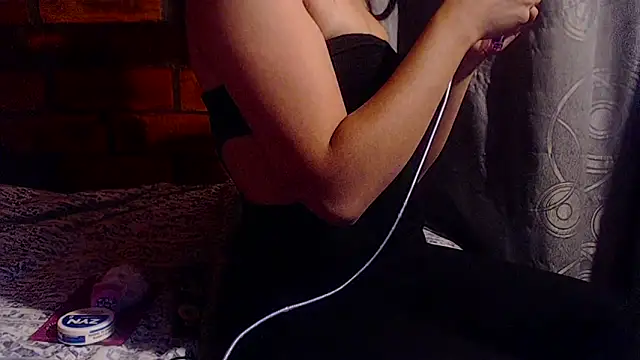 Snapshot of sabrina_v_ chatting on October 2, 2025, 12:58 am sabrina v  online show from October 2, 2025, 12:58 am