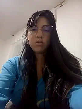 lareinalareinadelanal online show from October 4, 2025, 1:56 pm