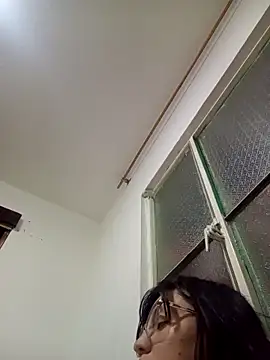 lareinalareinadelanal online show from November 12, 2025, 11:19 pm