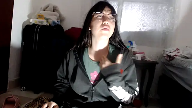 lareinalareinadelanal online show from September 23, 2025, 11:06 am